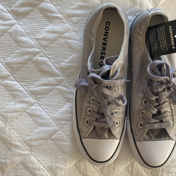 Silver low top Converse - Picture 3 of 4